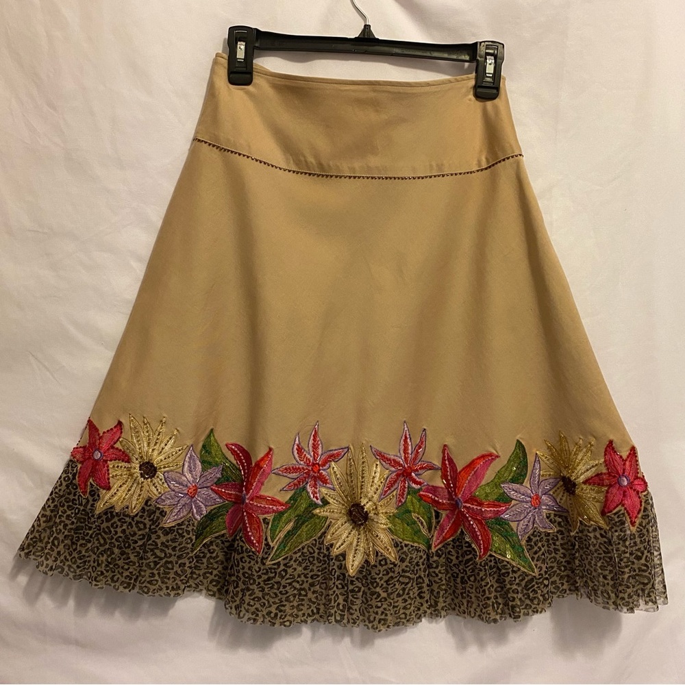 Vanity Collection vintage Skirt Sz 2 Gold with Pink Purple & Red beaded flowers